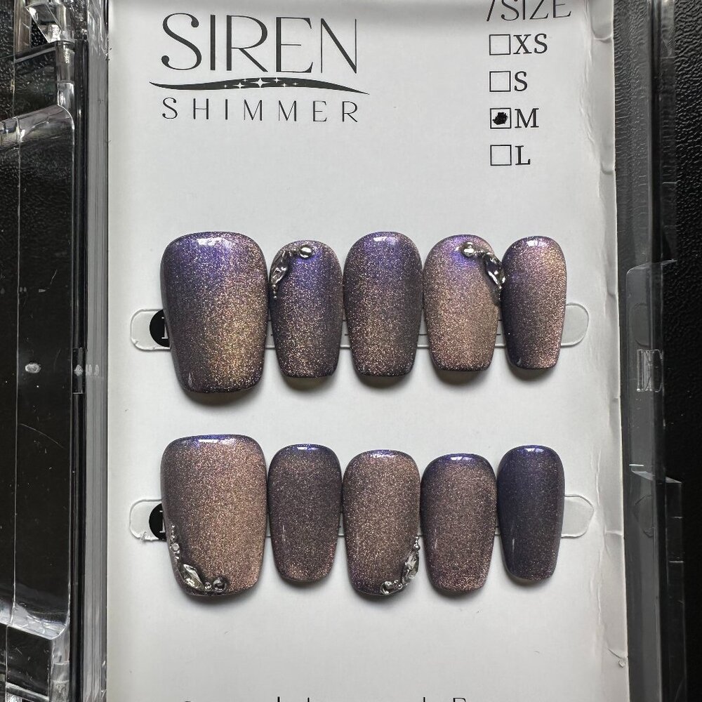 High-quality handcrafted reusable press on nails.